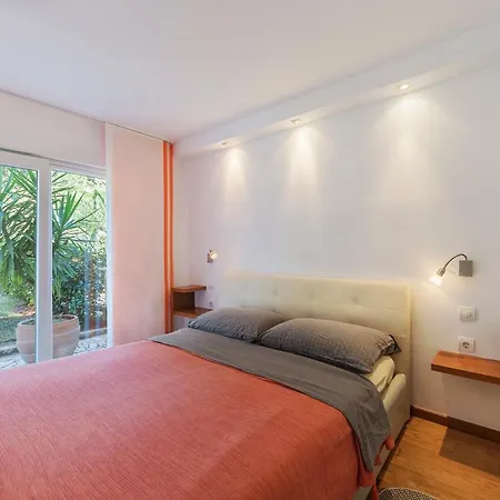 Apartments Villa Lungomare Pula Exterior photo