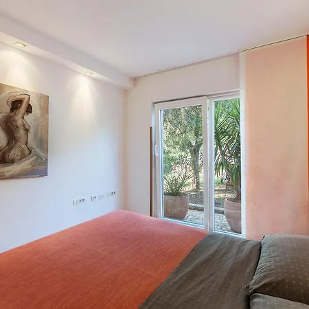 Apartments Villa Lungomare Pula Exterior photo
